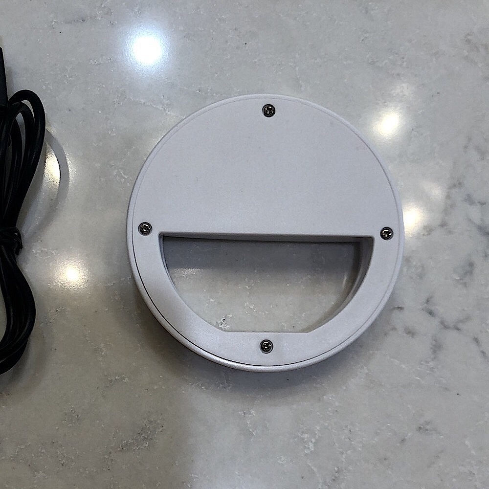 BRAND NEW Self light (attaches to top of phone) ! - Picture 2 of 4